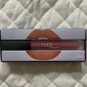 Huda Beauty Lipstick